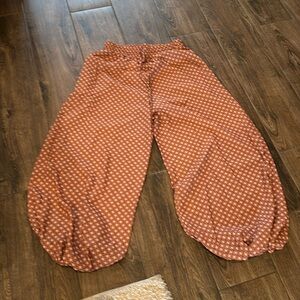 Three Bird Nest Boutique
Wide leg pattern Flow pants